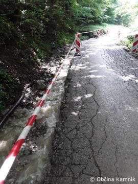 Včerajšnje močno neurje v Motniku (24)